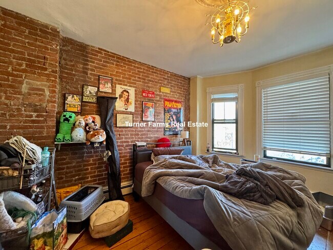 Building Photo - 1512 Tremont St Unit 3