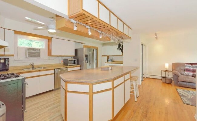 343 Consaul Rd