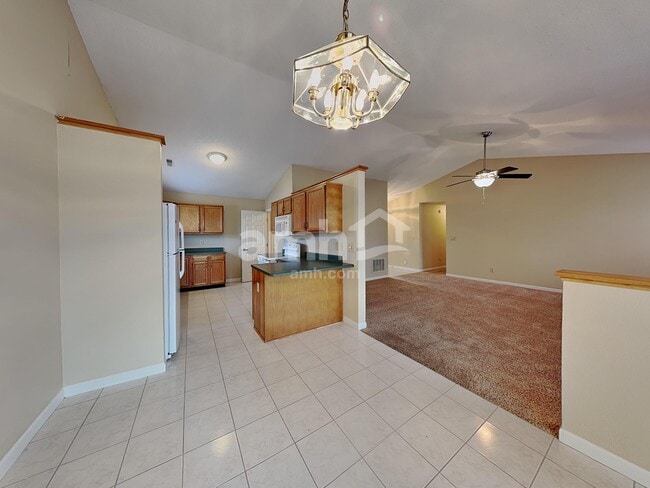 Photo - 1002 Leland St