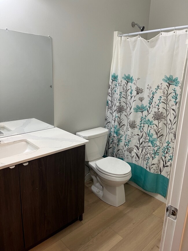 Photo - 720 Kylemore Ave