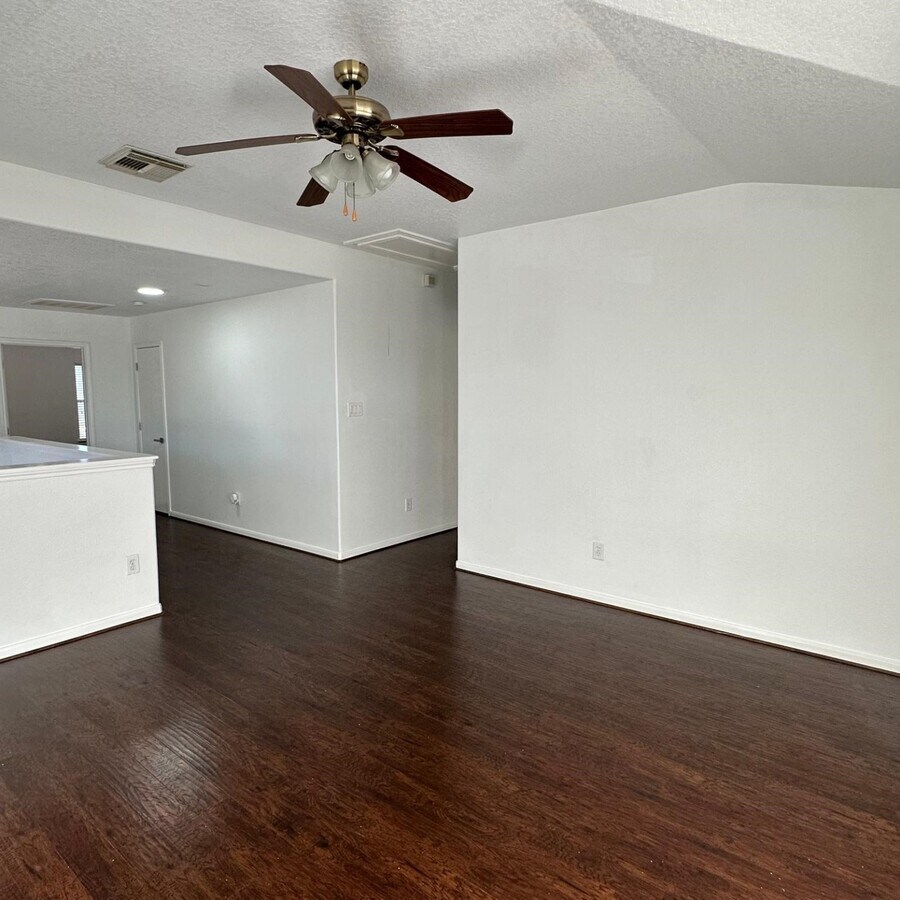 Photo - 1403 High Thicket Ct