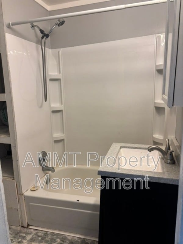 Photo - 310 8th Ave