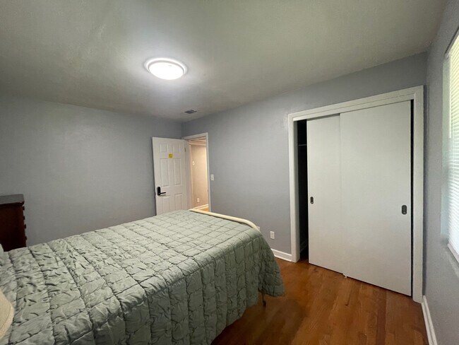 Photo - 4007 Aldington Dr