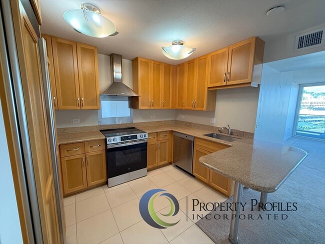 Photo - Moana Pacific - 2 Bedroom 2 Bath Unit - Available Now! Unit 602E