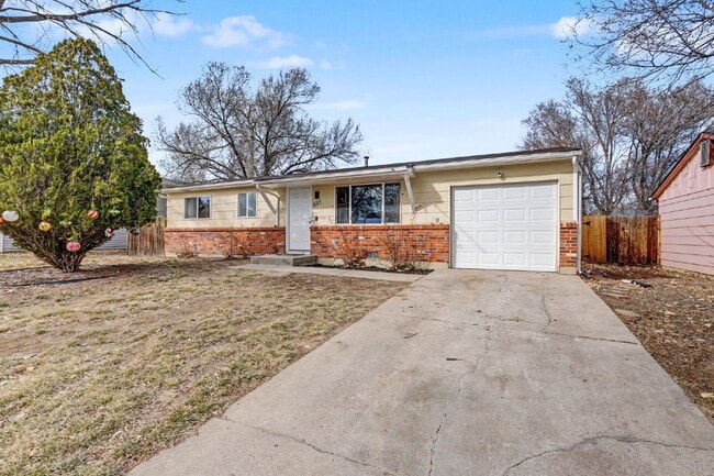 Photo - 695 Calle Entrada