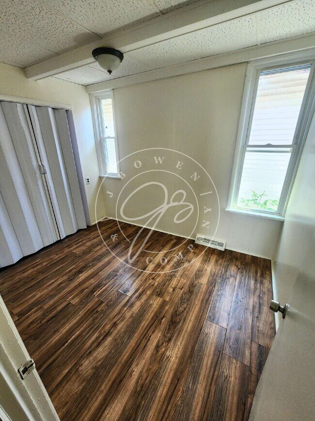 Photo - Spacious 2 Bed Home Minutes from Downtown Toledo