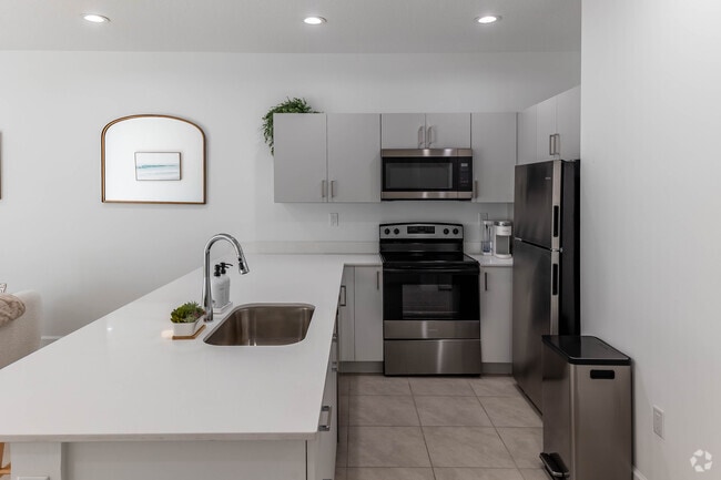 3 BR, 2.5 BA - 1,348SF - Pearl at Pompano Beach