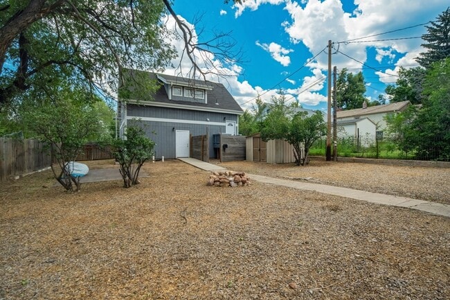 Photo - 515 W San Miguel St