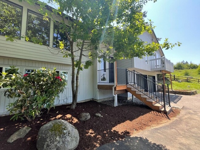 Photo - 27 Acres of Private Valley Remodeled Home In Damascus 3Bd/3Ba with Basement!!! Beautiful Deck wit...