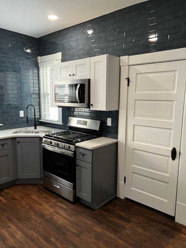 Photo - 382 Wyandotte Ave