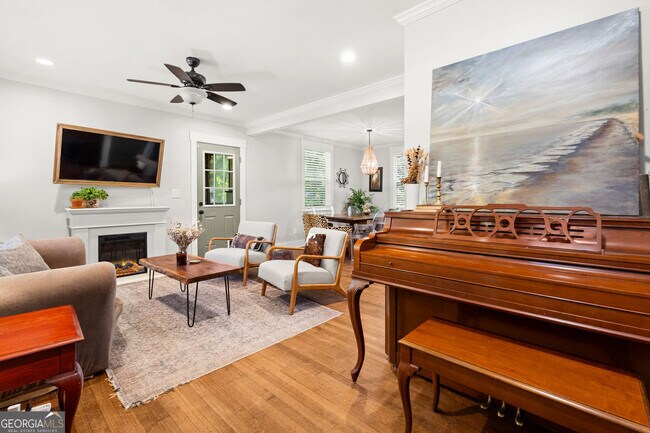 Photo - 1552 Belmont Ave SW