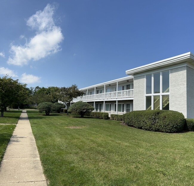 Villabrook - Villabrook Apartments