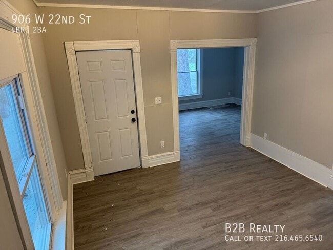 Photo - 906 W 22nd St