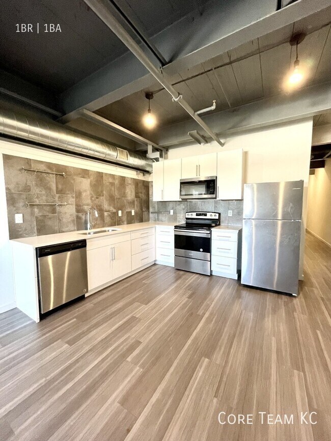 Photo - 1180 E 30th St Unit 317