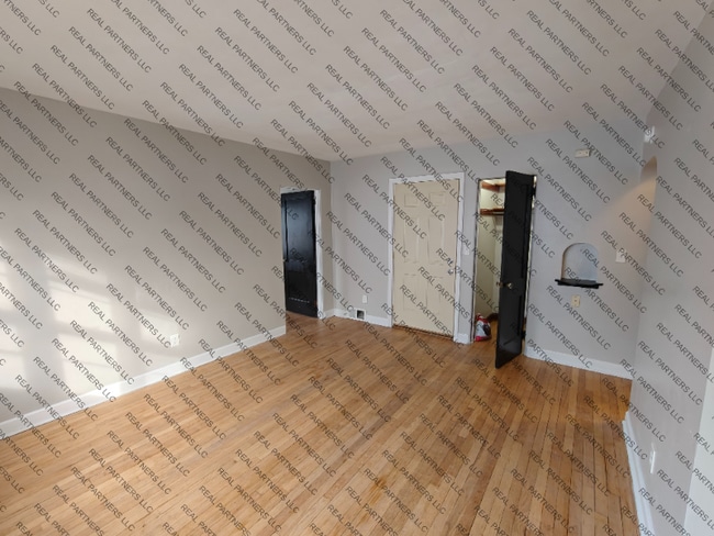 Photo - 417 W 14th St Unidad 3