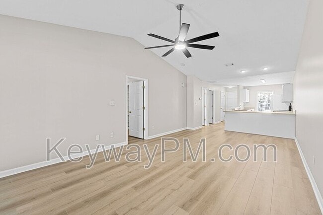 Photo - 2215 Bridgeton Rd