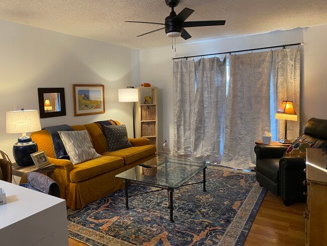 Livingroom(1) - 1851 Florida Rd Unit 103