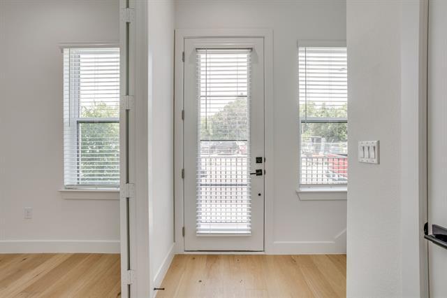 Photo - 123 Thornton St