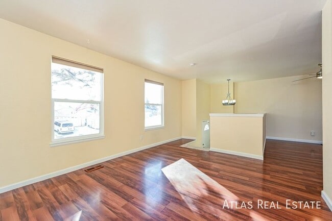 Photo - 1483 S Cathay Way