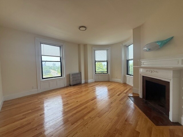 Building Photo - 504 Beacon St Rental