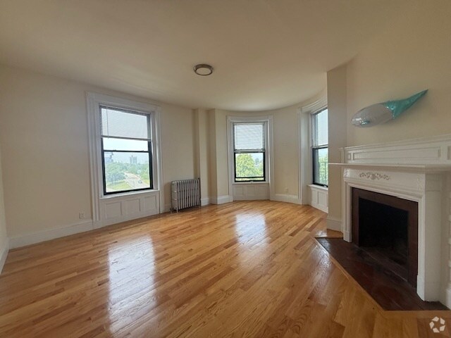 Building Photo - 504 Beacon St Rental