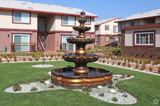 Photo - Huntington Palace Luxury Apartments