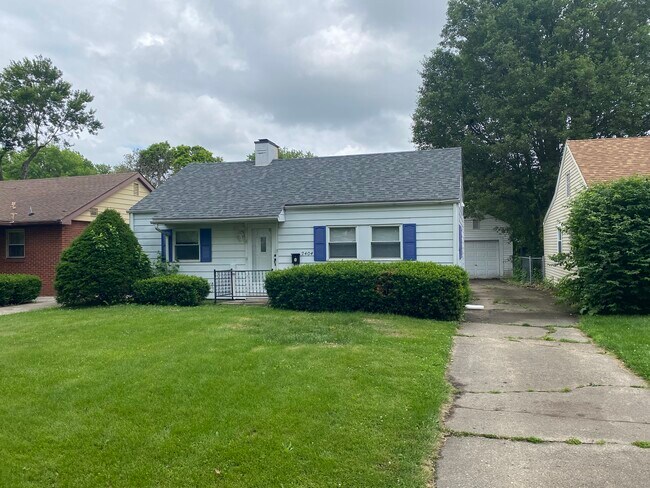 Photo - 2404 S Whittier Ave