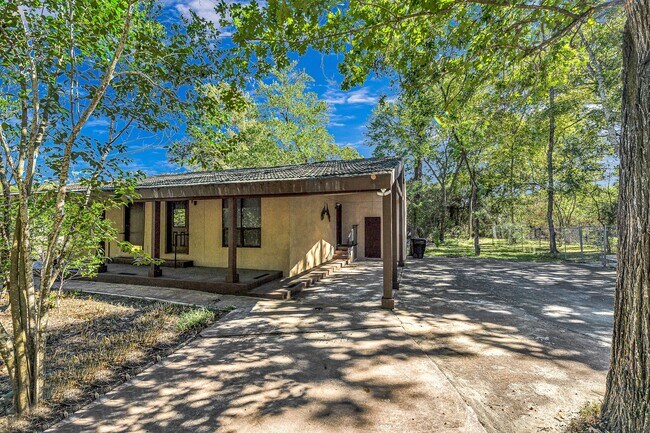 Photo - 32 E Rivercrest Dr