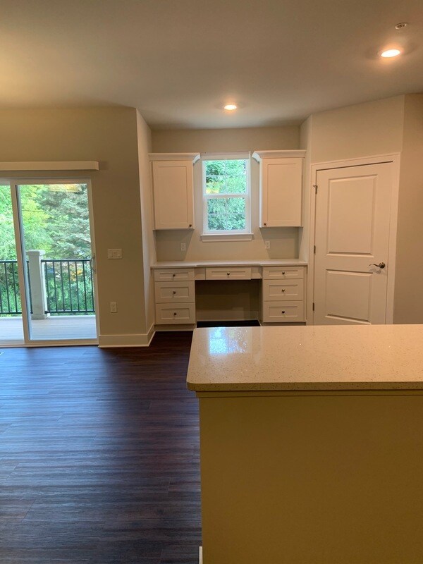 Building Photo - 5664 Norway Spruce Dr Unit 23