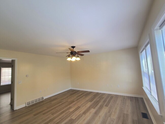 Photo - Newly Renovated - 2 Bedroom, 2.5 Bath Town...