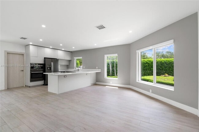 Photo - 4020 Riviera Dr