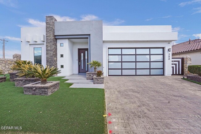 Building Photo - 244 Saltford Pl