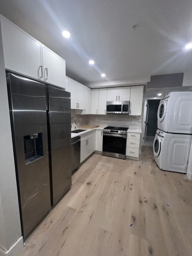 Building Photo - 9 Everett St Unit 1