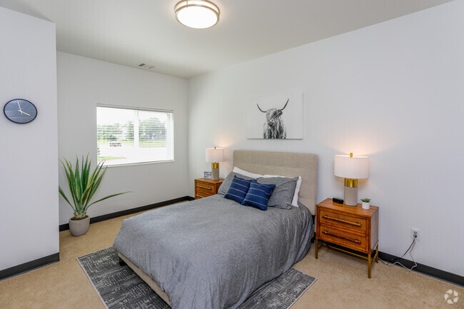 2BR, 2BA, Guest Suite - 1,013 SF