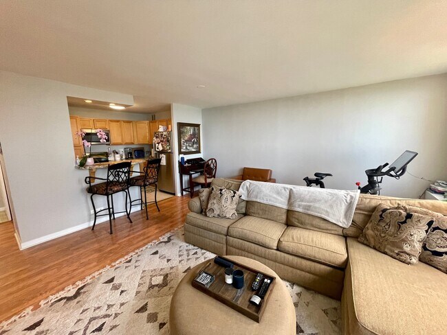 Photo - 2626 N Lakeview Ave