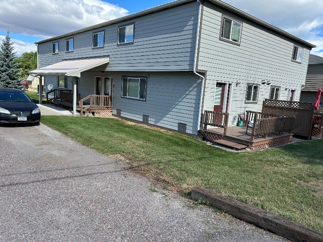 Photo - 1304 5th St E Unit Apartment #8