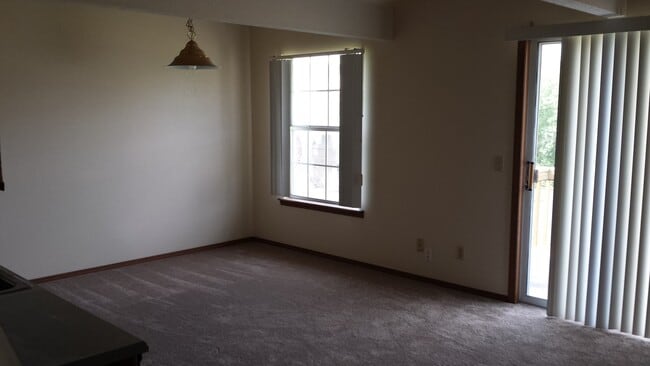 Building Photo - 2 Bedroom / 2 Bath Loft Condo at Fall Creek Resort Unit 6