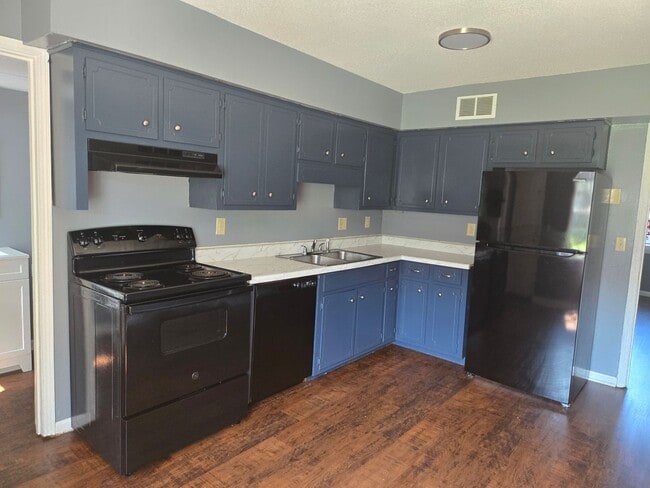 Photo - 1914 E 48th St Unit B