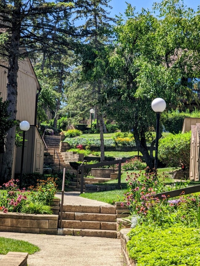 Photo - 32 Montego Colony