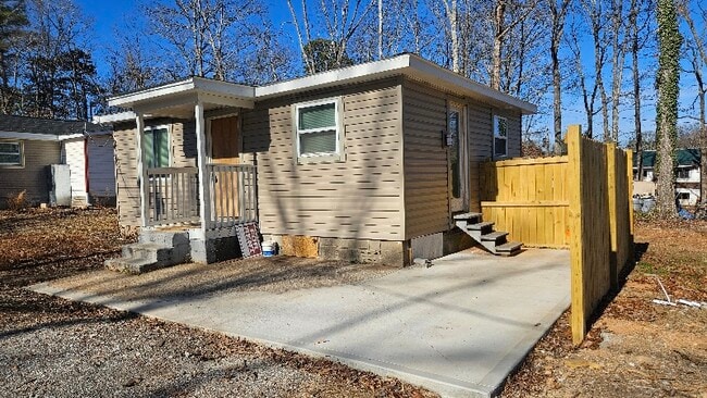 Photo - 1372 Ridge Rd