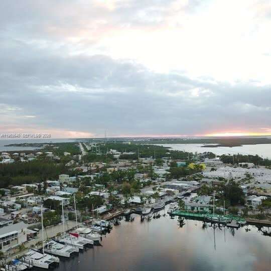 Photo - 118 Burgundy Dr