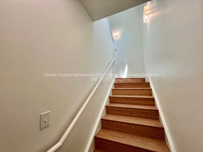 Photo - 216 E Hurd St Unit 200