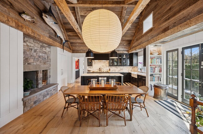 Photo - 52 Wireless Rd