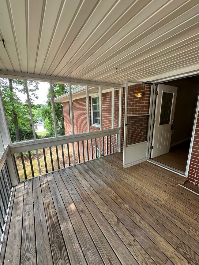 Photo - 135 McBee St