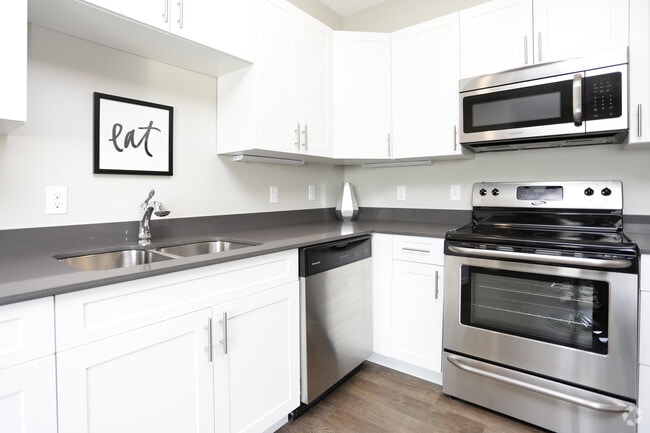 Photo - Piper Lakes Apartment Homes