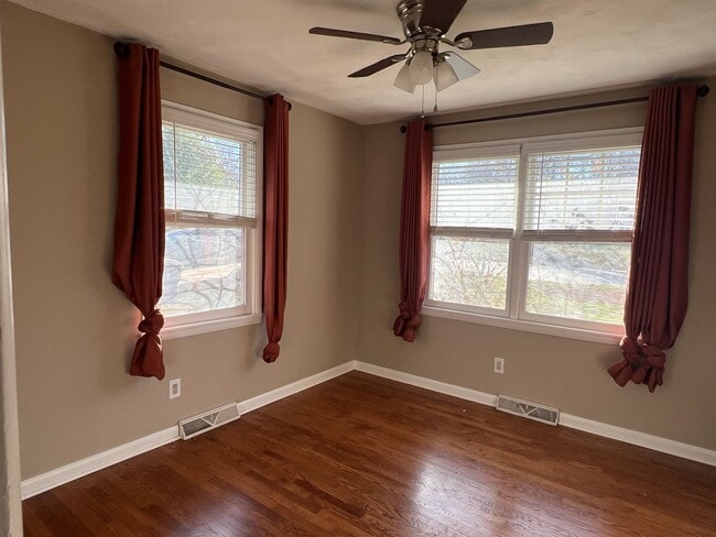 Photo - Pre-Lease in Brentwood