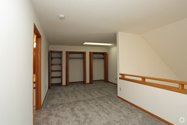 2BR, 2BA - Loft