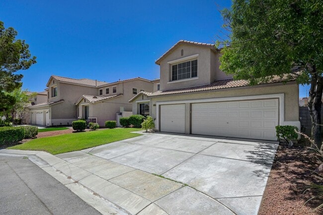 Photo - A Fabulous 4 Bedroom Home with a Sparkling...