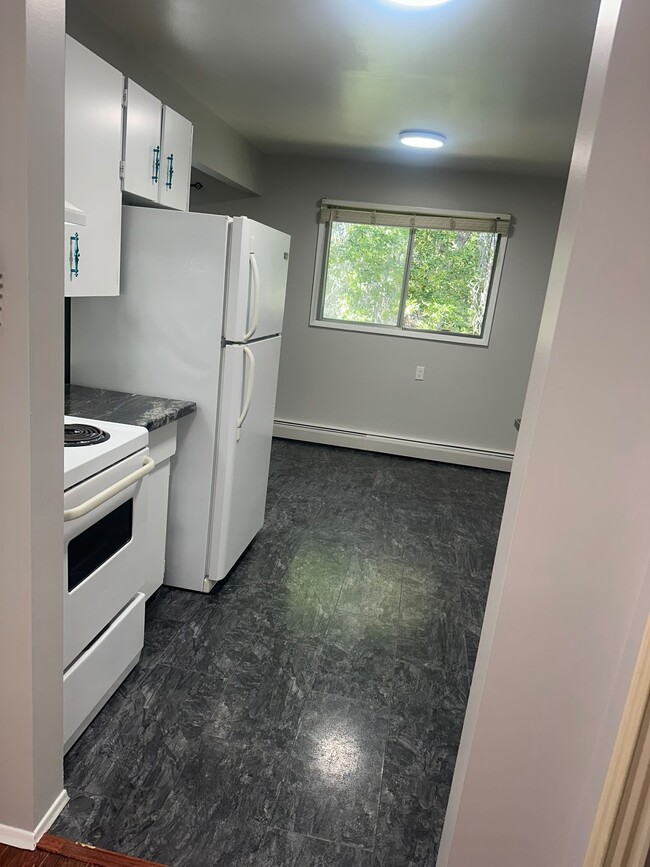 Building Photo - 9923-381 81 Ave NW Unit 303