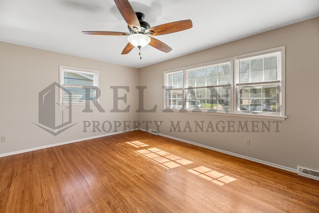 Photo - 1440 Community Dr